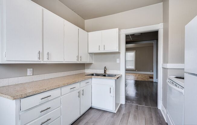 924 W. 5th St