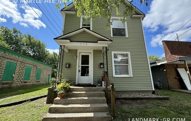 750 MYRTLE AVE NW