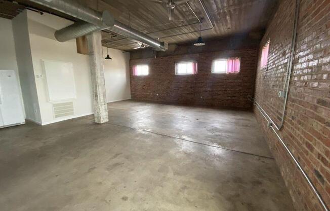 201 S CALHOUN ST