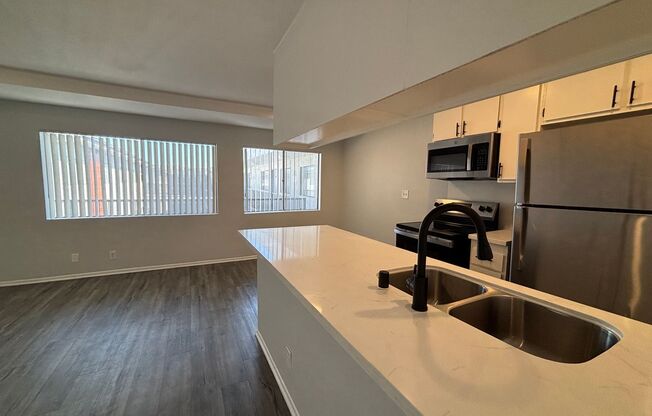 2 beds, 2 baths, 900 sqft, $2,198, Unit 224