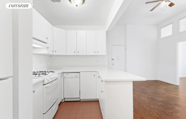 30 HORATIO ST