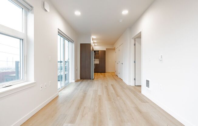 1 bed, 1 bath, 600 sqft, $1,705, Unit 401