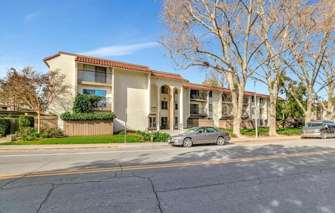 1720 Halford Ave 321