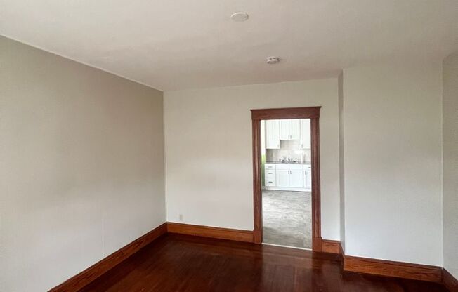 2 beds, 1 bath, $1,395