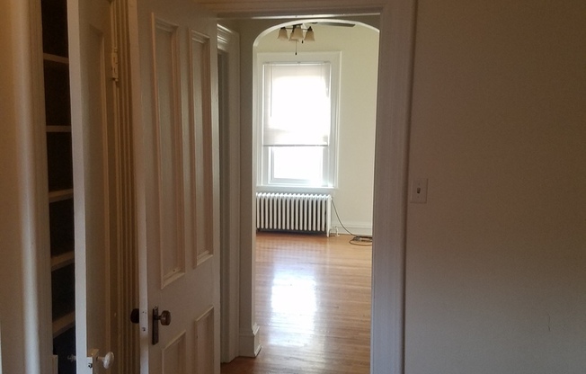 1 bed, 1 bath, $1,295