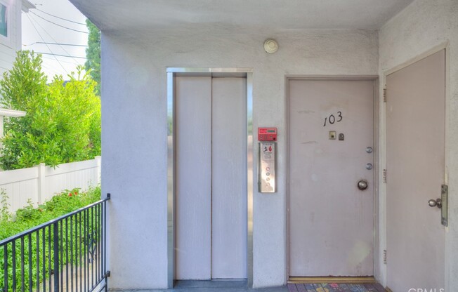 695 S NORTON AVE