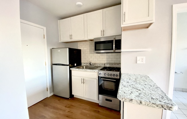 4031 Kenmore UG Kitchen Studio Front