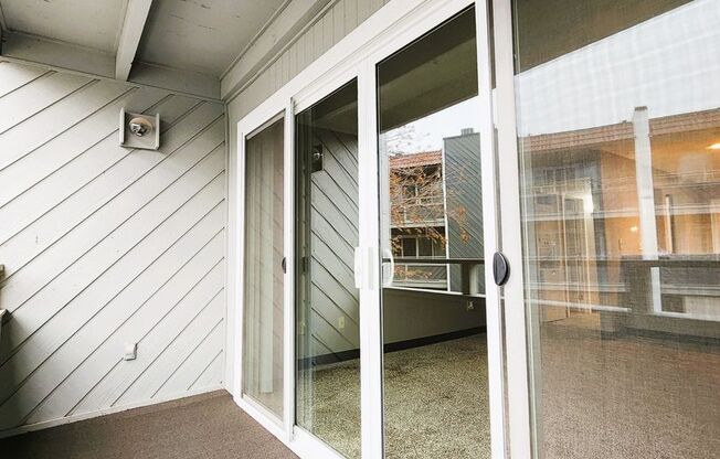 1 bed, 1 bath, 643 sqft, $1,275, Unit 227