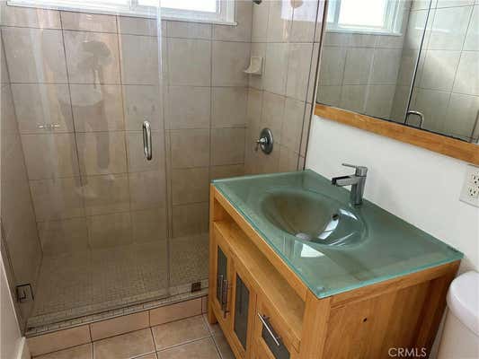 3 beds, 2 baths, 1,816 sqft, $4,300