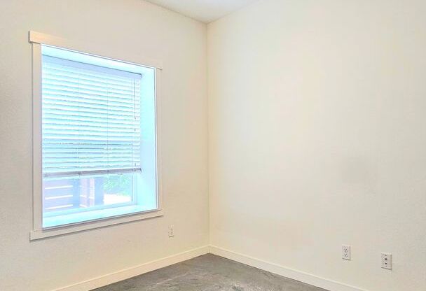 Studio, 1 bath, 275 sqft, $930, Unit B13-B