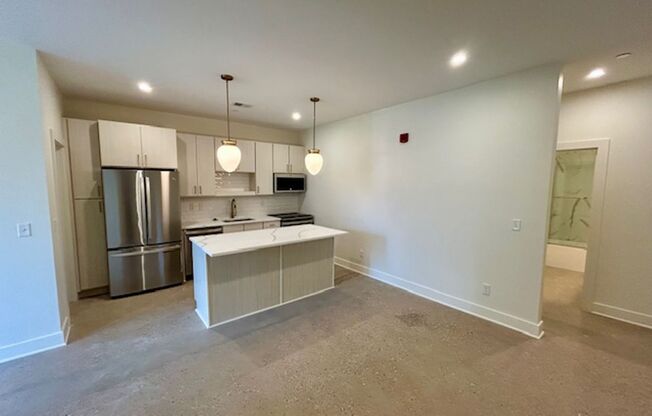 2 beds, 2 baths, 1,092 sqft, $2,500, Unit 107