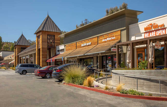 Your favorite shops and retailers are all nearby, along Lindero Canyon Road.