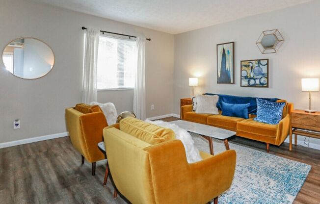 3 beds, 2 baths, 1,200 sqft, $1,315, Unit 1809