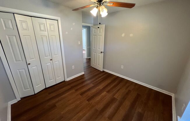 3 beds, 2 baths, $1,650