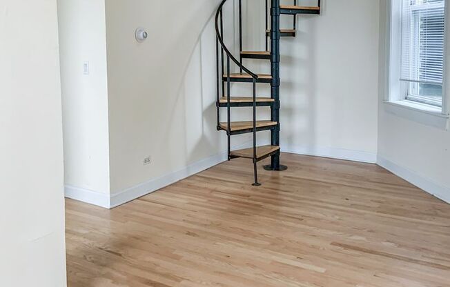 3 beds, 2 baths, 1,585 sqft, $3,950, Unit 2318-3R