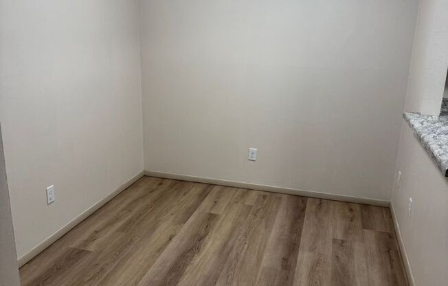 1 bed, 1 bath, $850, Unit 31