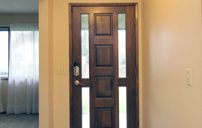 Sprawling Remodeled 3 Bed/3 Bath Mid-Century South Tabor Gem on a Huge Lot!