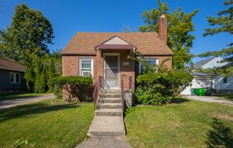 3 Bed/1 Bath Single House South Euclid!!