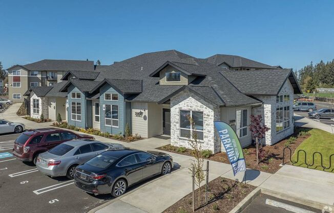 3 beds, 2 baths, 1,225 sqft, $1,950, Unit E202