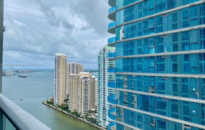 300 S Biscayne Blvd