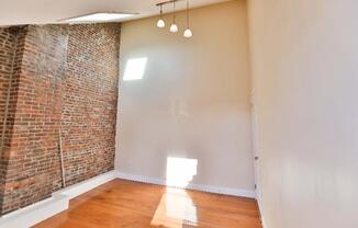 4 beds, 2 baths, $4,600, Unit 2