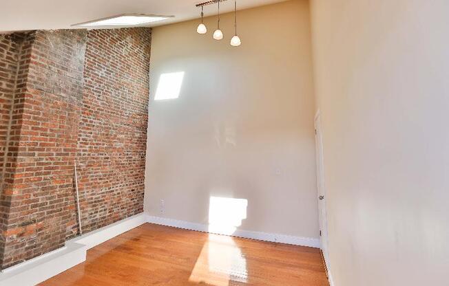 4 beds, 2 baths, $4,600, Unit 2