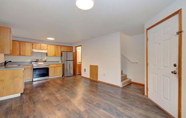 Spacious 3bd 2.5ba Unit in 4Plex - Avail. Now!