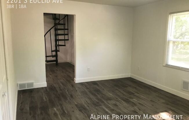 3 beds, 1 bath, 1,716 sqft, $1,695