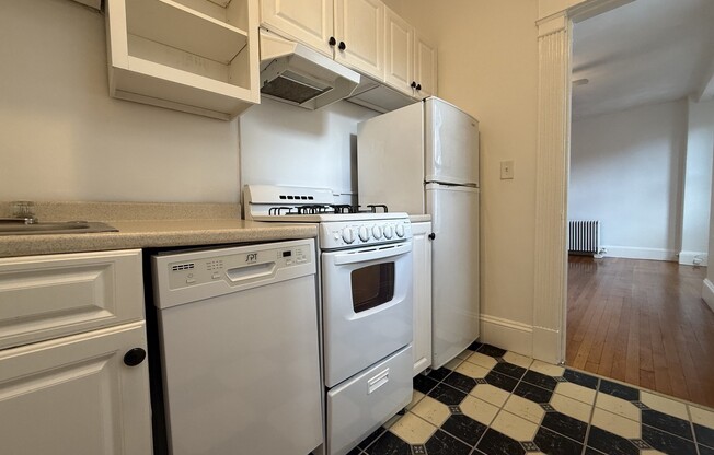 Studio, 1 bath, 295 sqft, $2,300, Unit 610