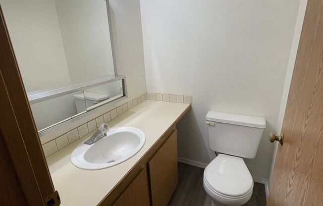 2 beds, 1.5 baths, 900 sqft, $1,600, Unit C104