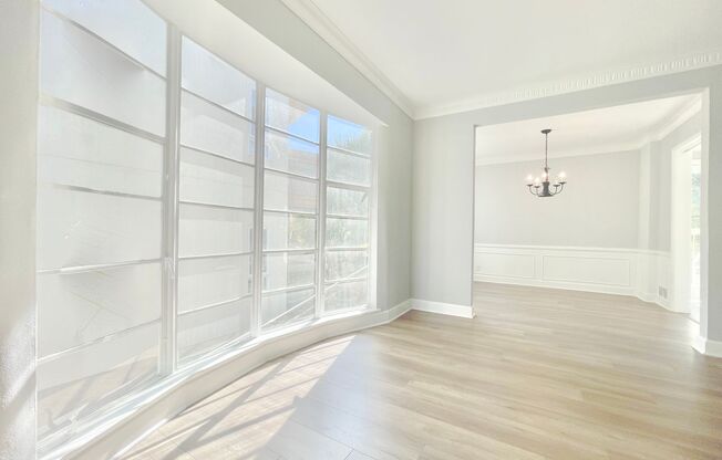 2027-2033 S. Beverly Glen Blvd