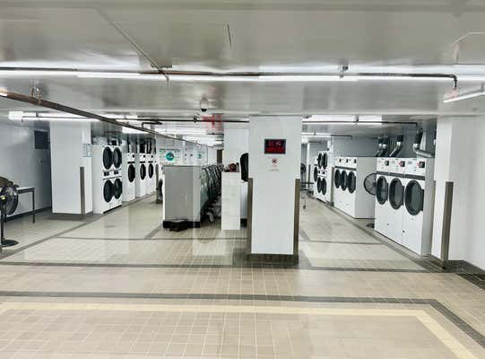 2 beds, 1 bath, 1,050 sqft, $3,000, Unit A1402