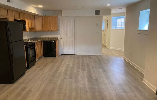 1 bed, 1 bath, 450 sqft, $1,299, Unit 18-1