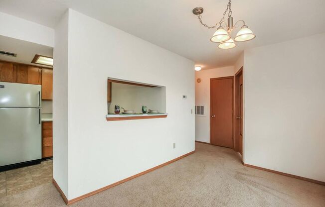 1 bed, 1 bath, 670 sqft, $809