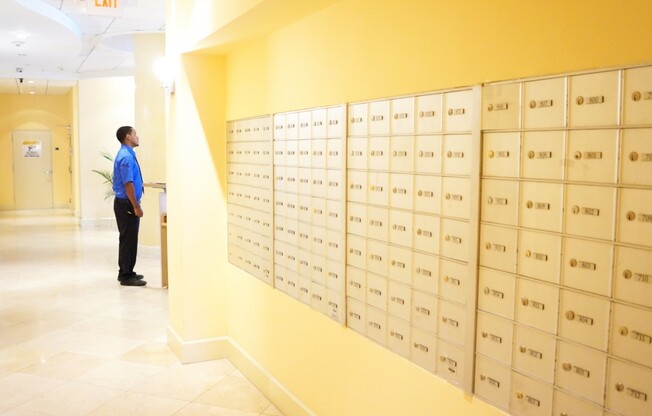 2 beds, 2 baths, 1,299 sqft, $3,200, Unit Unit 1001