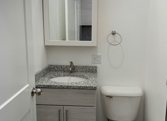 Studio, 1 bath, $1,550, Unit 17