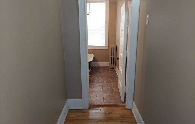 1 bed, 1 bath, 433 sqft, $1,045, Unit 5