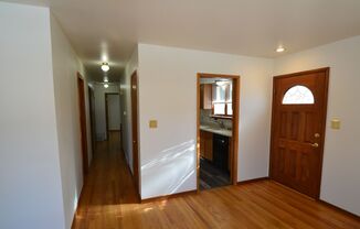 3 beds, 2.5 baths, $2,850