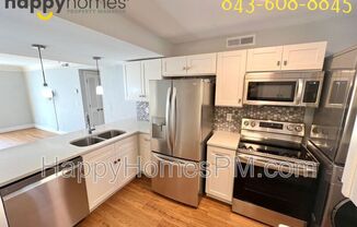 707 ANDREA LN
