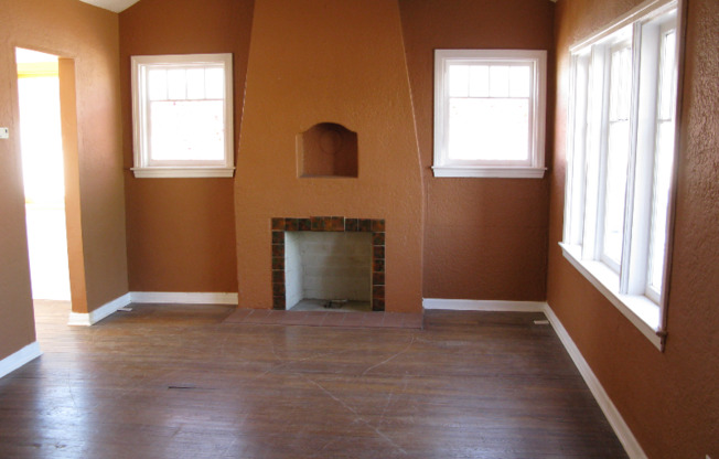 322 N 15 ST