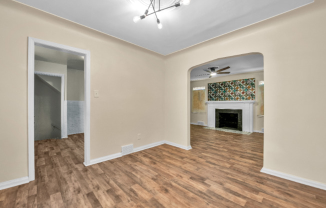 11234 ROXURY