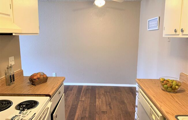 1 bed, 1 bath, 700 sqft, $759, Unit 505