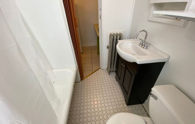 Studio, 1 bath, 180 sqft, $745, Unit 209