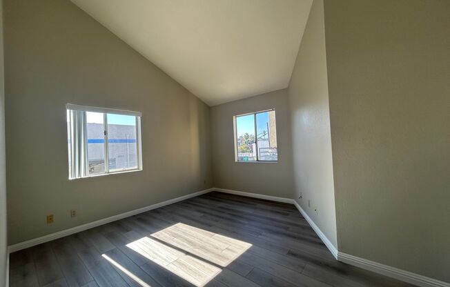 2 beds, 1 bath, 720 sqft, $2,850, Unit 5