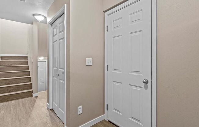 Newly updated 2bd Townhome!