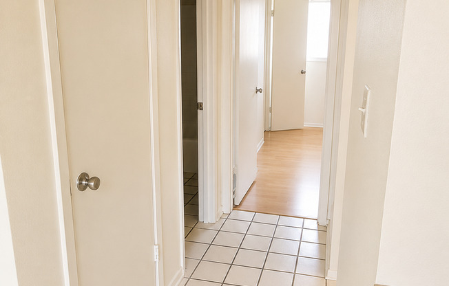 1 bed, 1 bath, 600 sqft, $1,239, Unit WWK-208