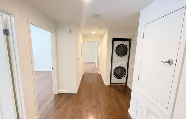 Studio City living at a great price. 3bd/2ba condo, dual parking, water/trash included!