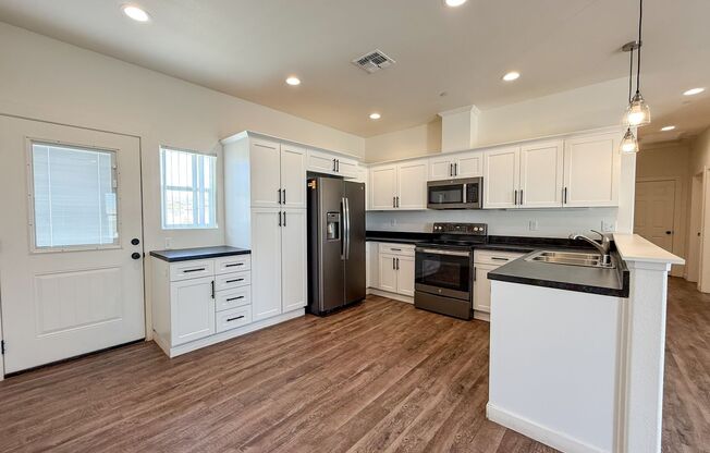 29 Palms Home with Solar