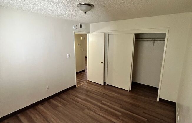 2 beds, 1 bath, 845 sqft, $1,195, Unit H