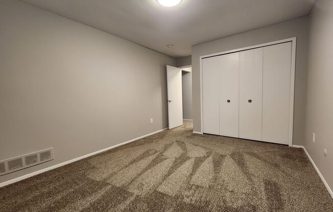 2 beds, 2 baths, 1,061 sqft, $1,360, Unit F102